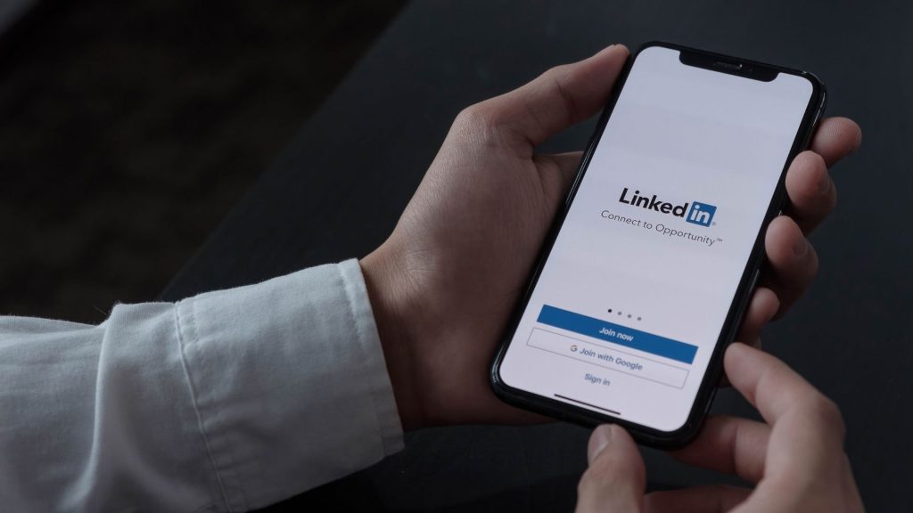 Come avere successo su LinkedIn nel 2023?I suggerimenti che troverai in questo articolo non sono solo per venditori e imprenditori.